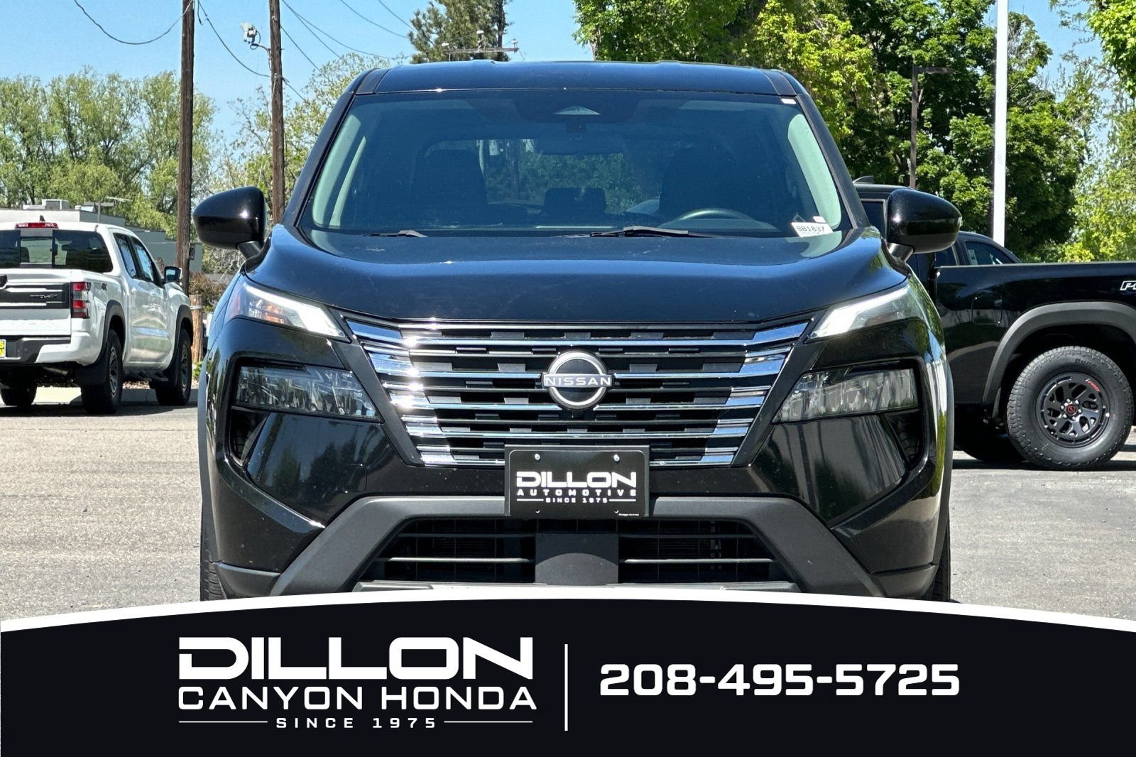 Used 2024 Nissan Rogue SV AWD/4WD image 12
