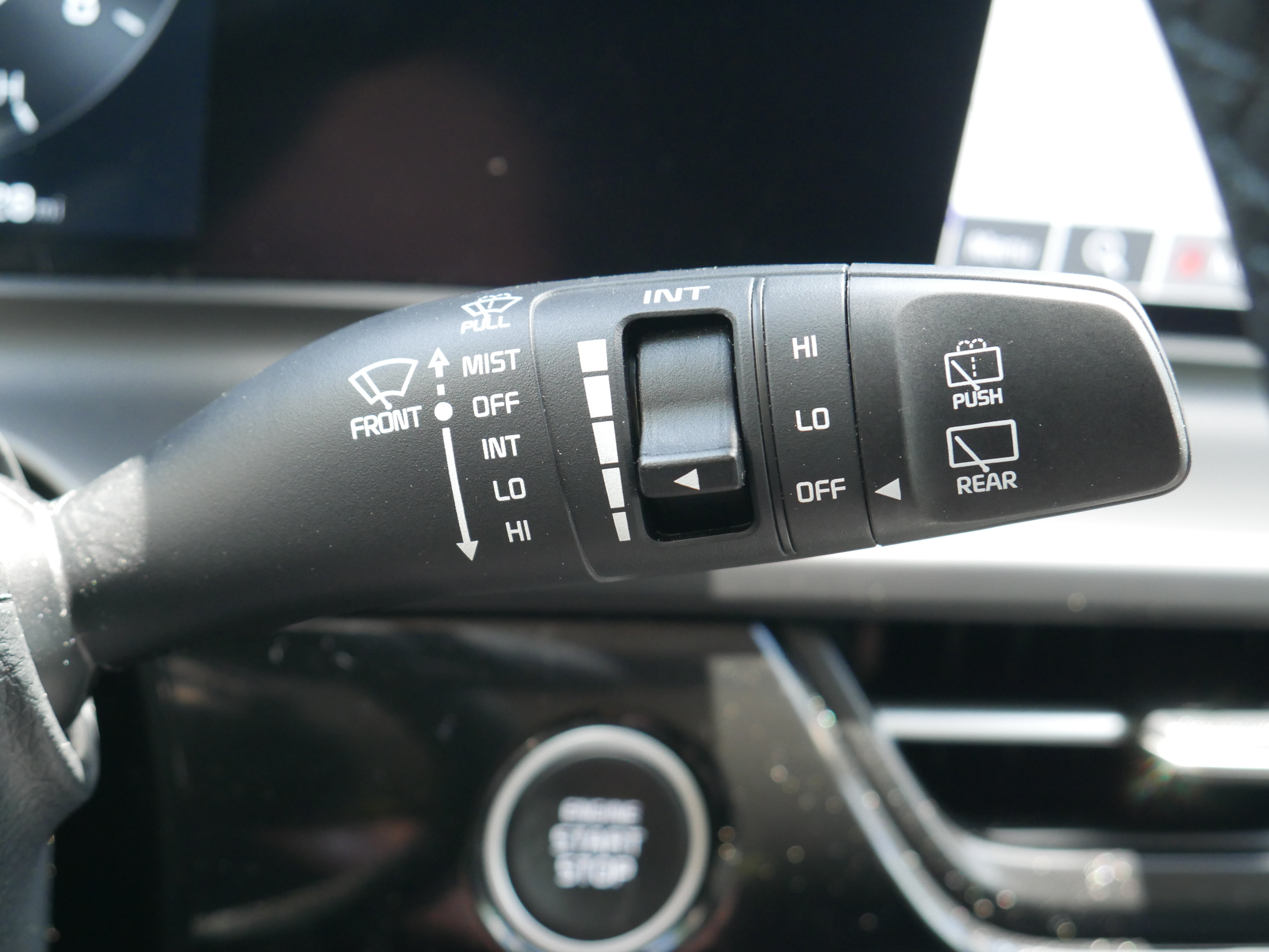 Certified 2025 Kia Seltos X-Line AWD/4WD image 28