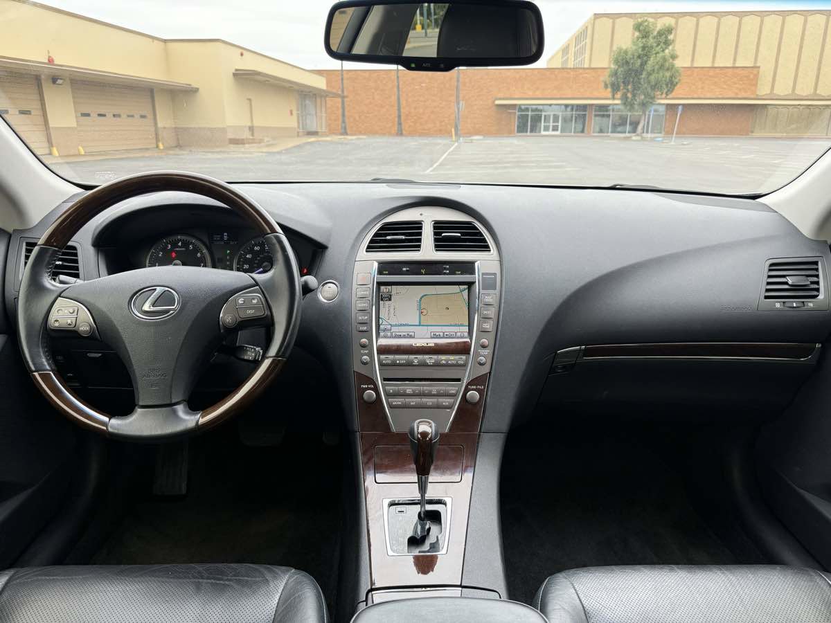 Used 2012 Lexus ES 350 FWD image 16