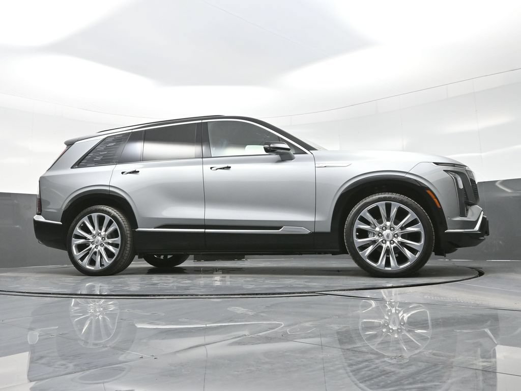 New 2026 Cadillac Vistiq Premium Luxury w/ LPO, Floor Liner Package AWD/4WD image 24