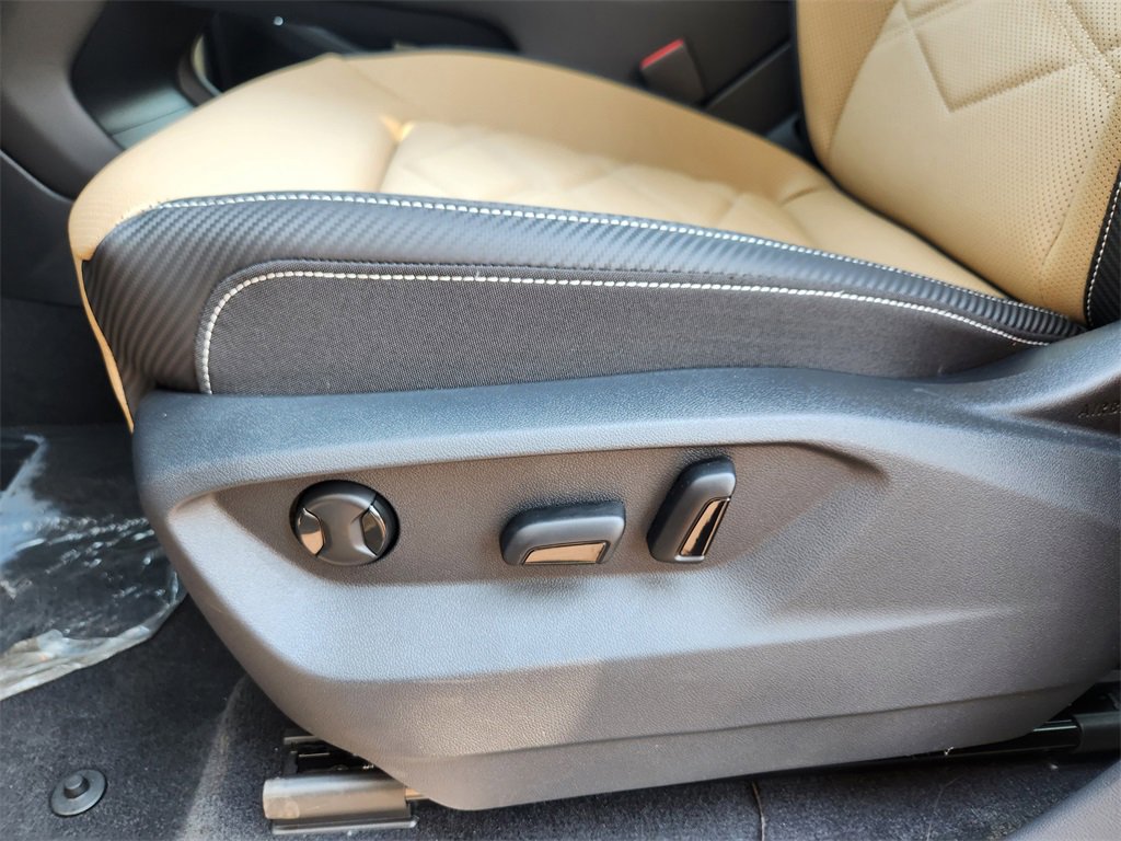 New 2025 Volkswagen Atlas Cross Sport SE image 7