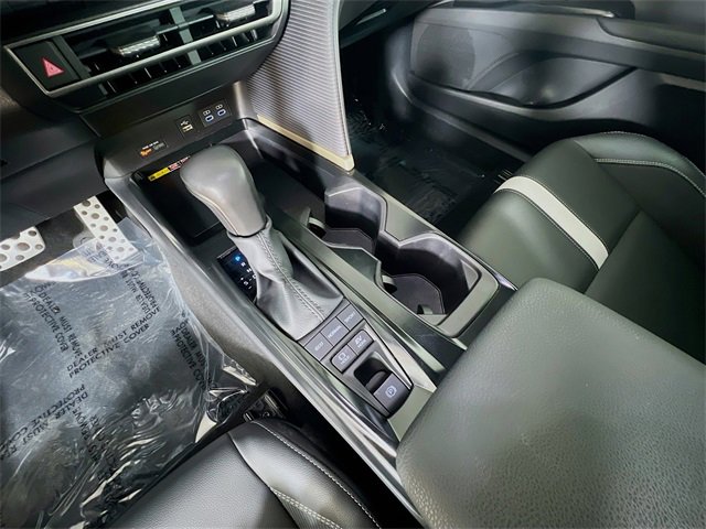 Used 2025 Toyota Camry SE image 24