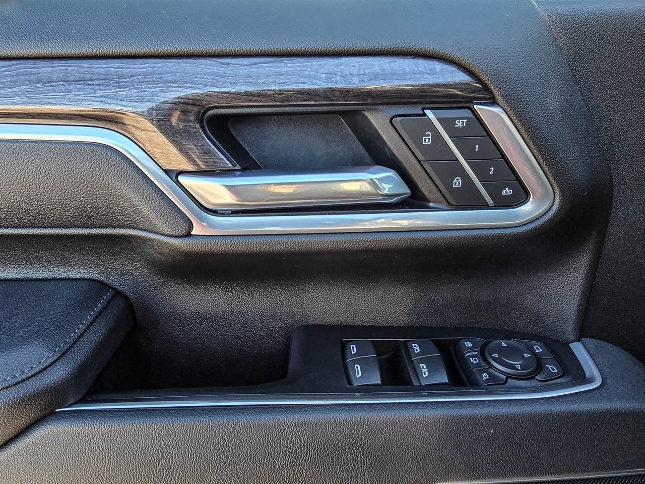 Used 2026 Chevrolet Silverado 2500 LTZ w/ LTZ Plus Package image 21