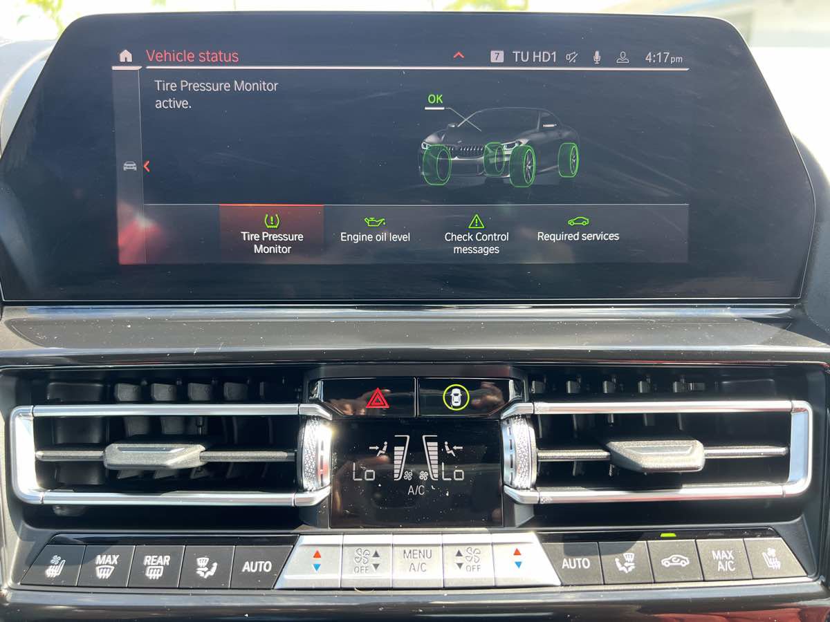 Used 2022 BMW 840i Convertible w/ Comfort Seating Package image 41