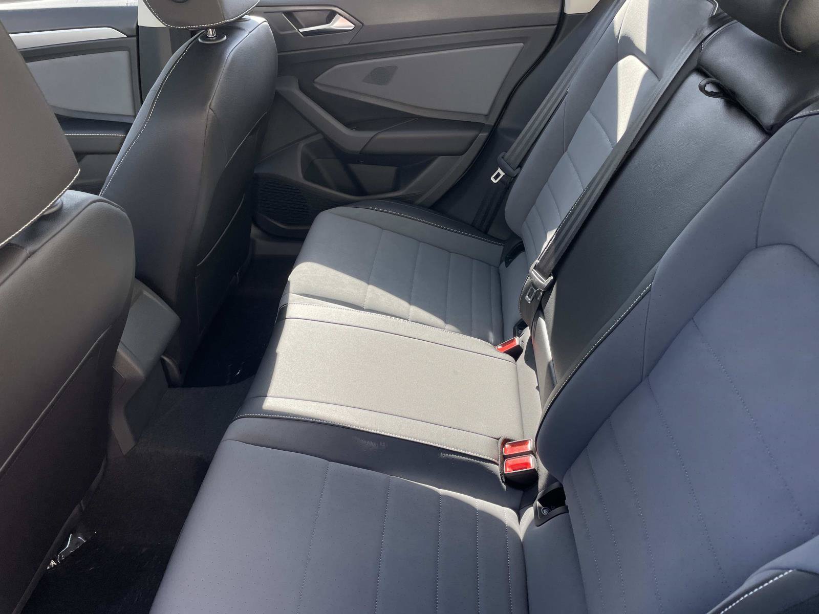 New 2027 Volkswagen Jetta SE FWD image 23