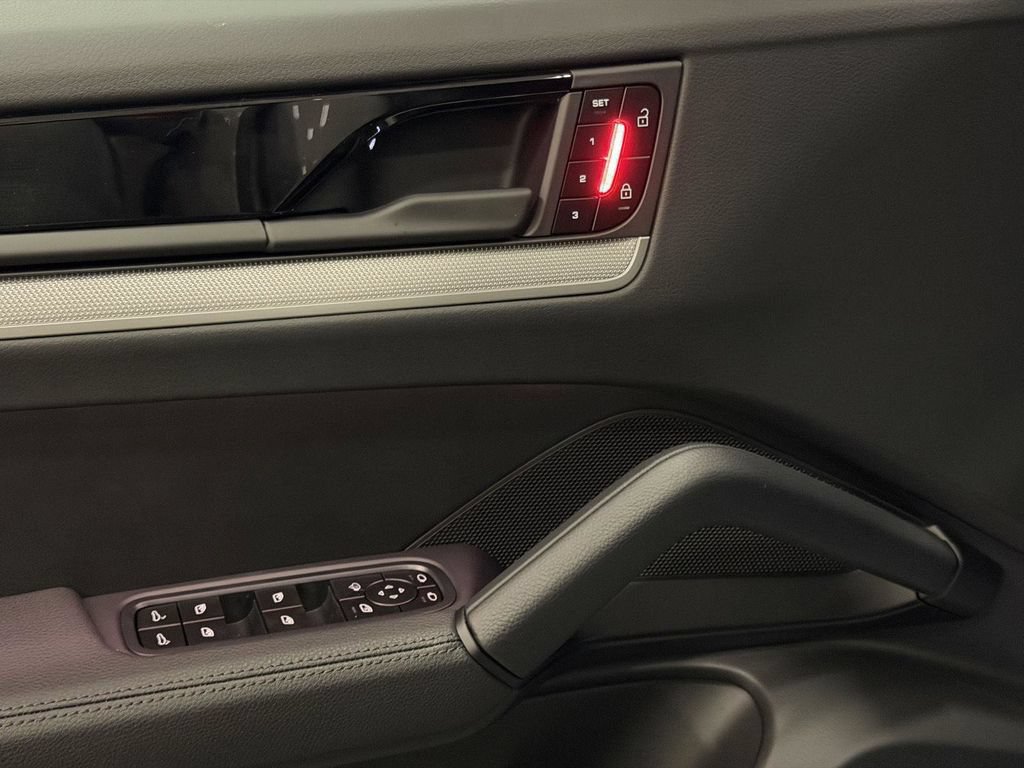 New 2026 Porsche Cayenne S AWD/4WD image 14
