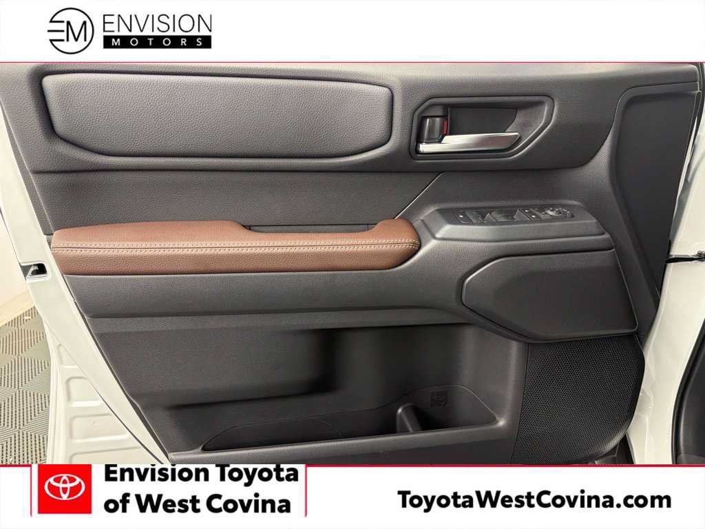 Used 2027 Toyota Land Cruiser AWD/4WD image 19