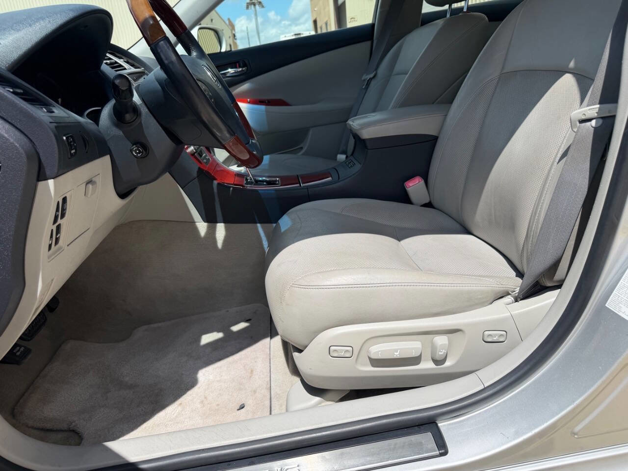 Used 2009 Lexus ES 350 FWD image 16