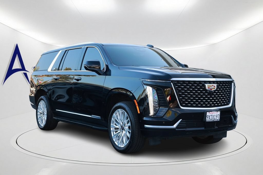 Used 2025 Cadillac Escalade ESV Premium Luxury AWD/4WD image 3