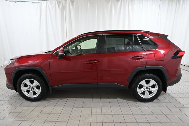 Used 2019 Toyota RAV4 XLE image 9