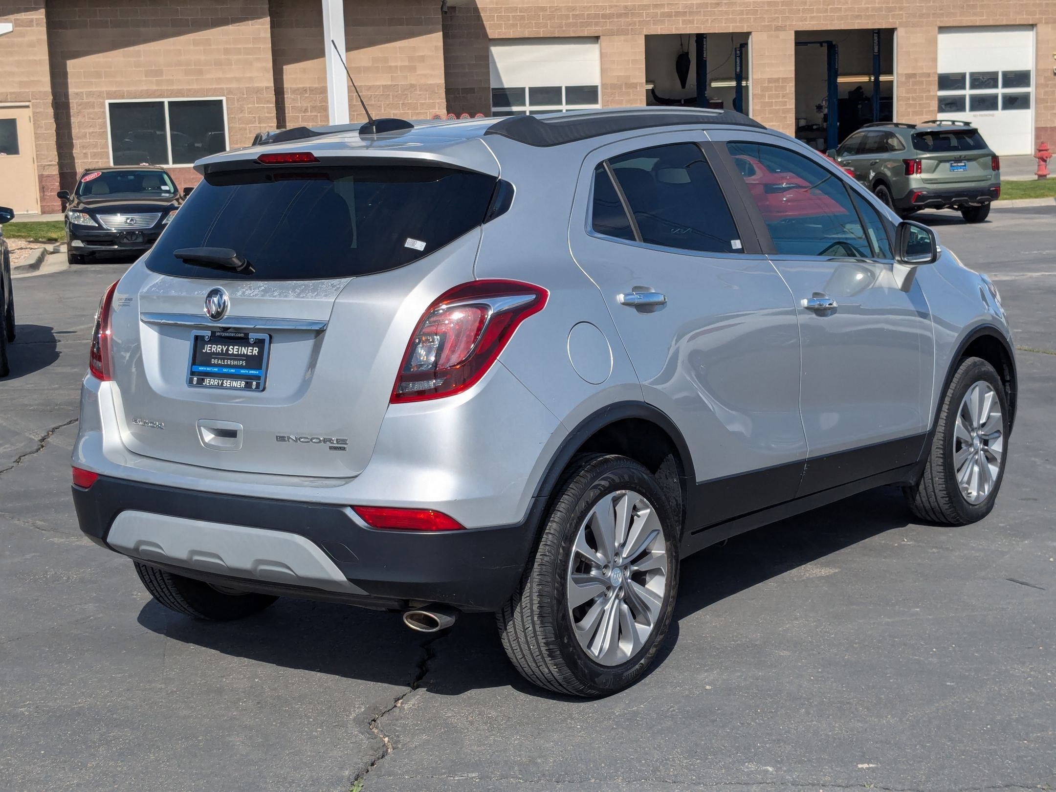 Used 2018 Buick Encore Preferred AWD/4WD image 5