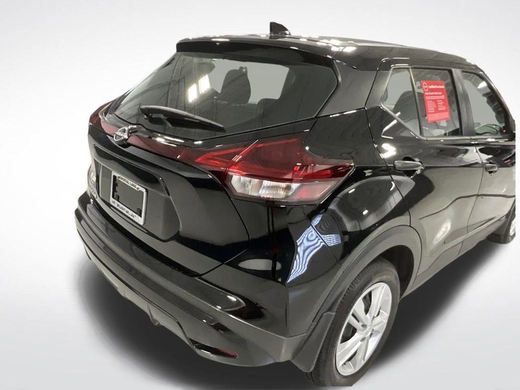Certified 2025 Nissan Kicks Play S image 12