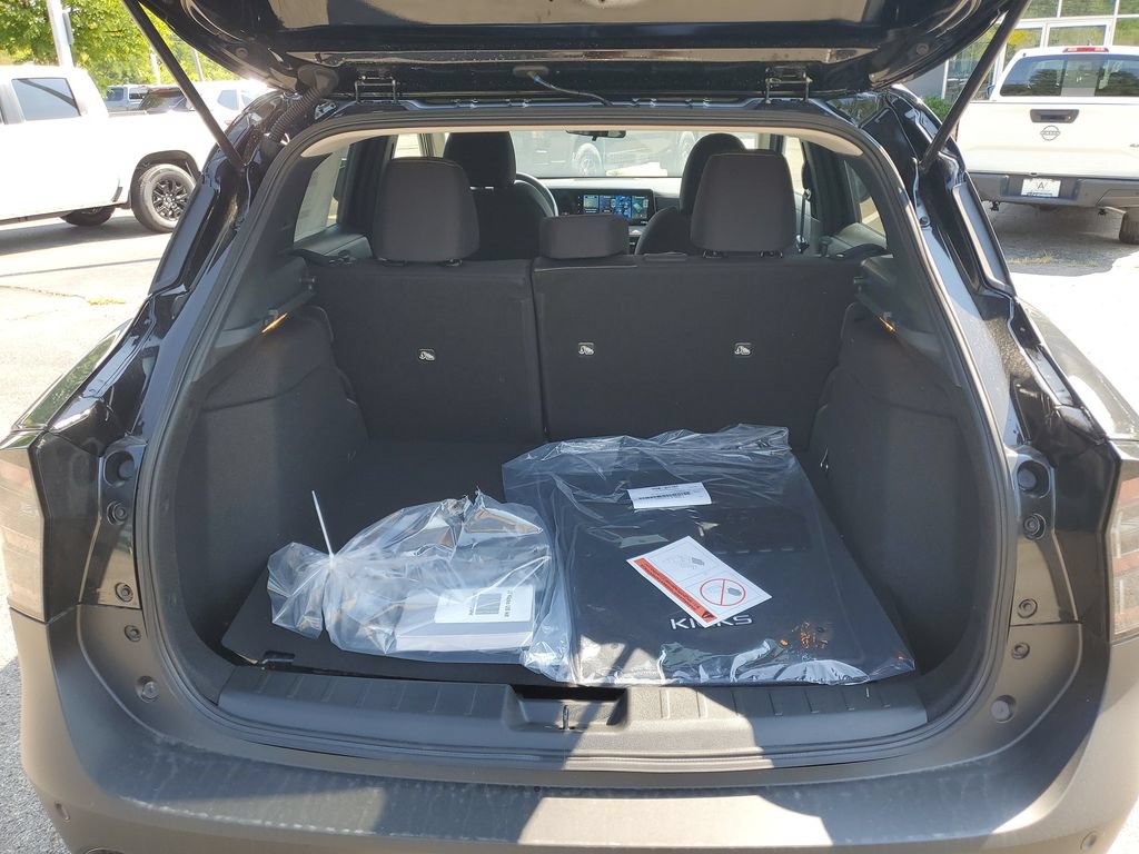New 2026 Nissan Kicks SV w/ Cold Weather Package AWD/4WD image 24