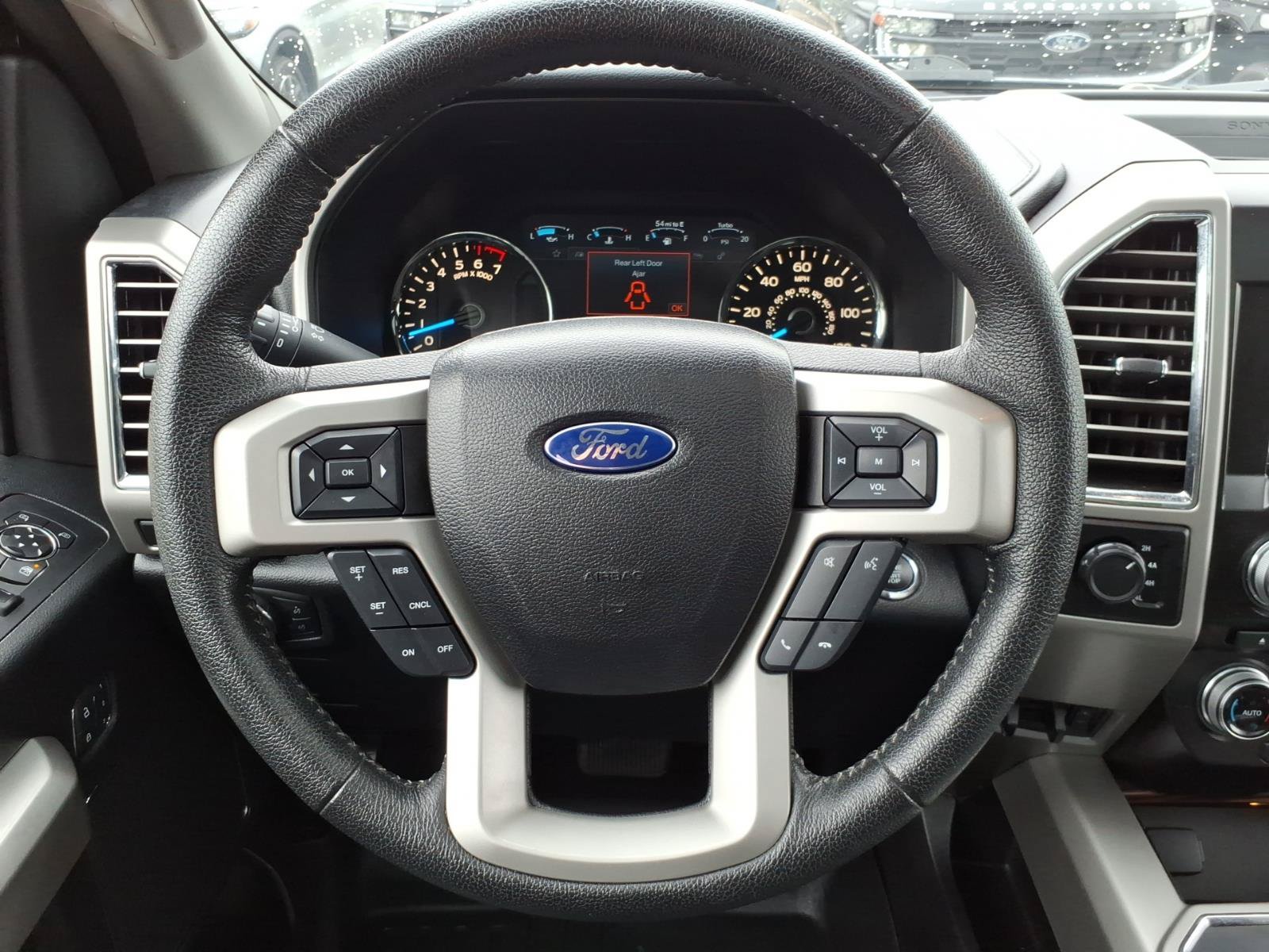 Used 2015 Ford F150 Lariat w/ Equipment Group 502A Luxury AWD/4WD image 12
