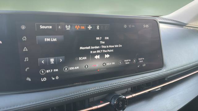 Used 2025 Nissan Ariya AWD image 18