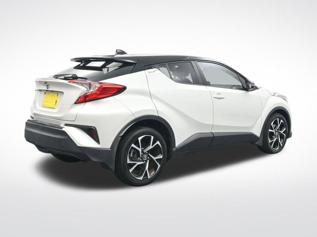 Used 2019 Toyota C-HR XLE image 6