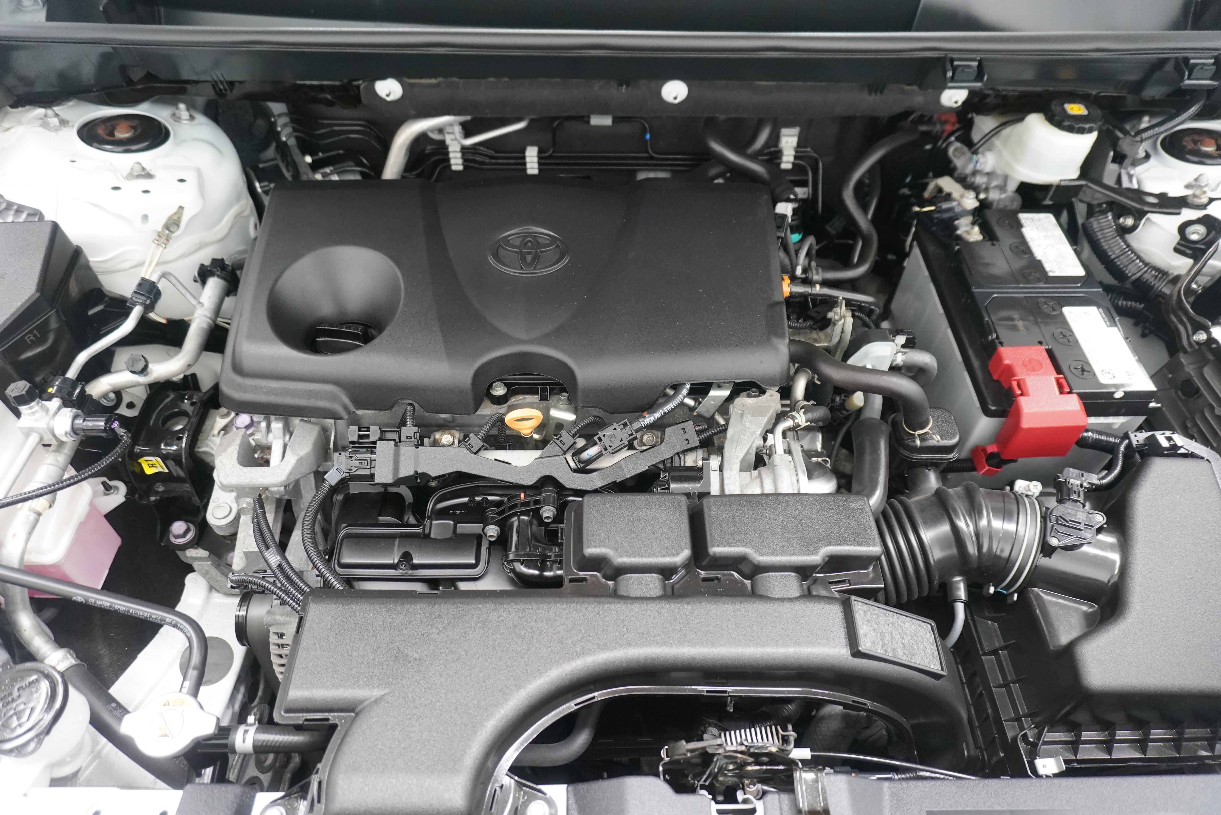 Used 2021 Toyota RAV4 XLE AWD/4WD image 25