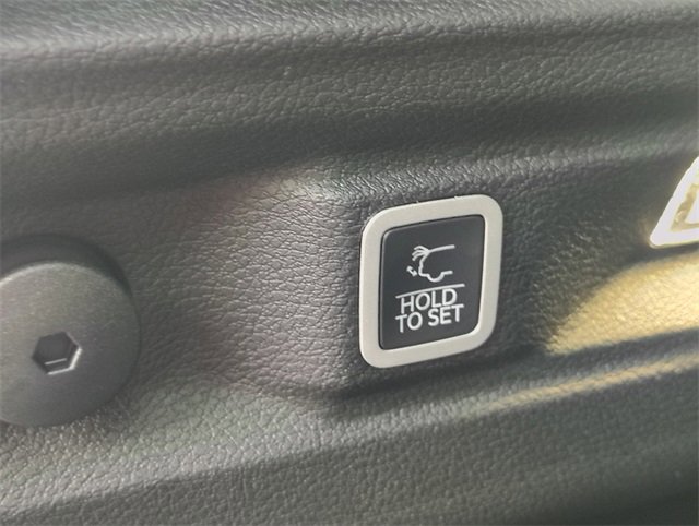 New 2025 Jeep Grand Cherokee L Limited w/ Black Appearance Package image 34