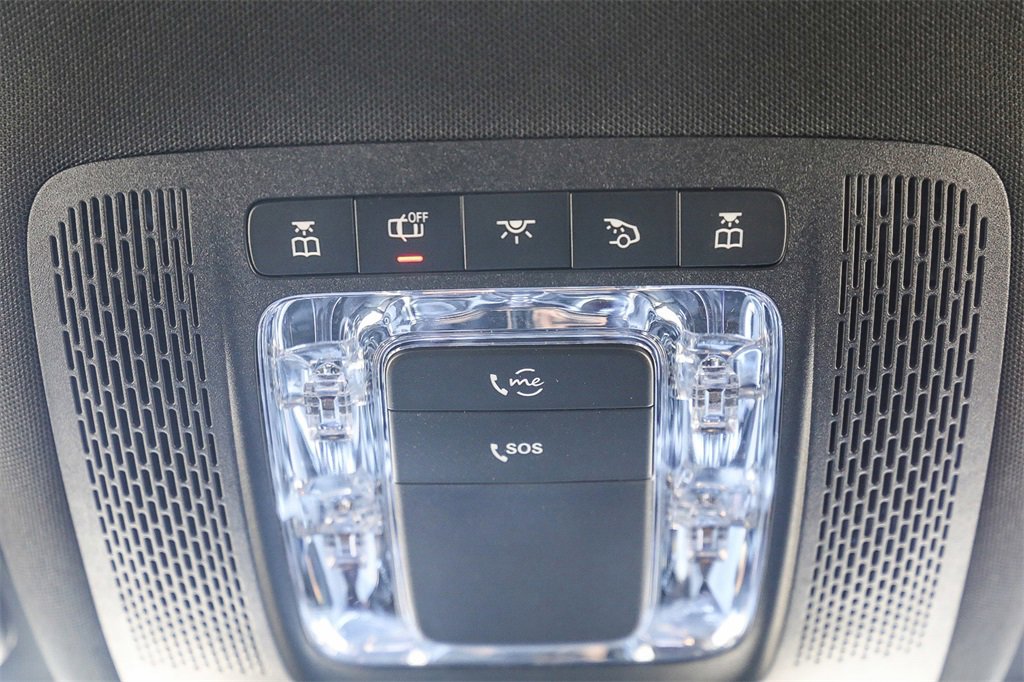 Used 2024 Mercedes-Benz GLB 250 4MATIC image 18