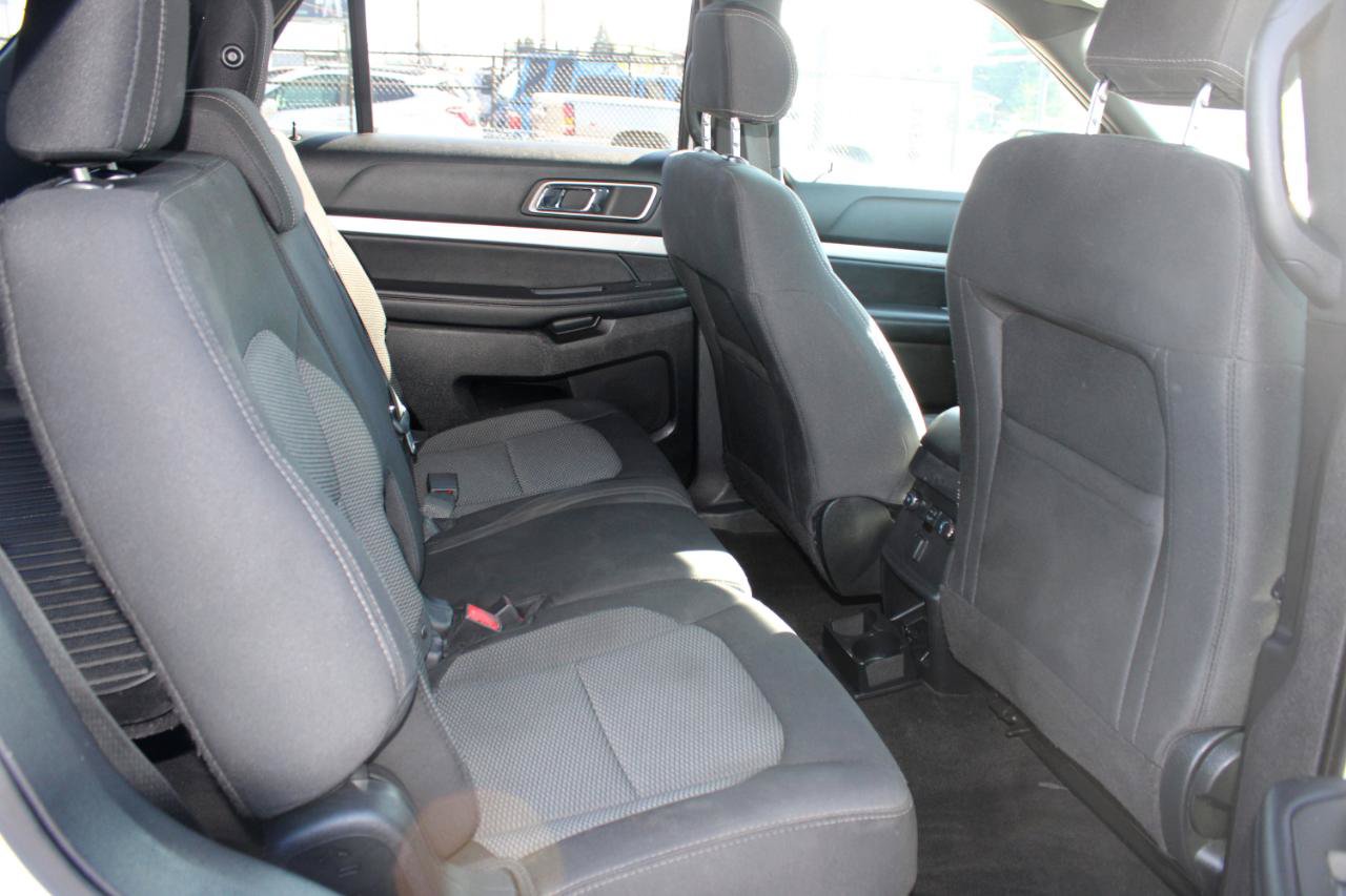 Used 2017 Ford Explorer XLT AWD/4WD image 15