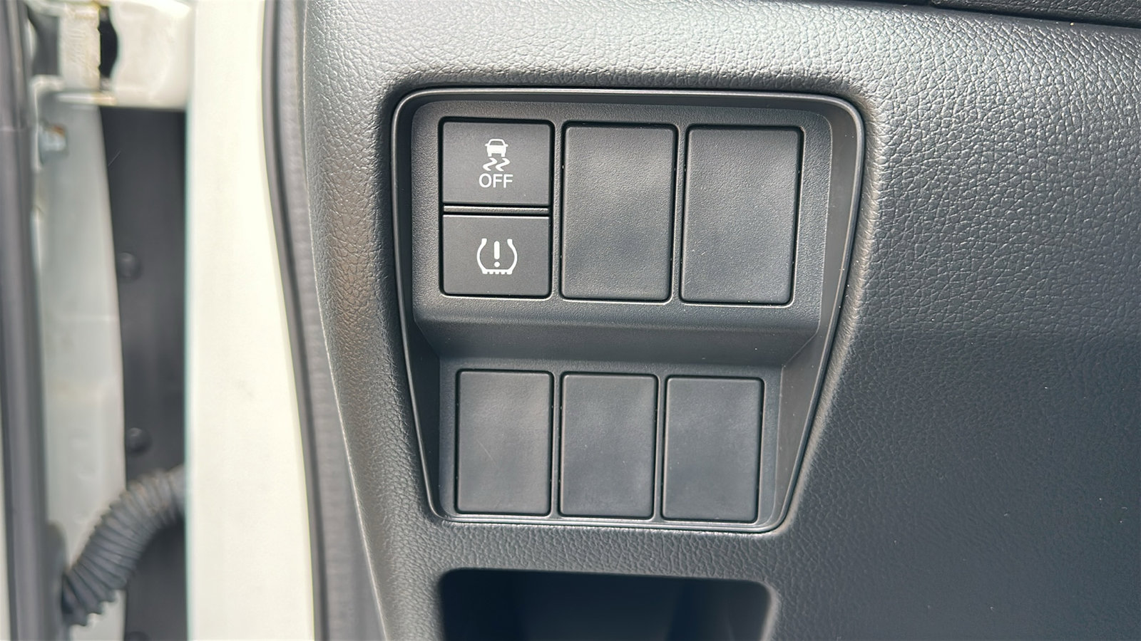 Used 2017 Honda CR-V LX image 14