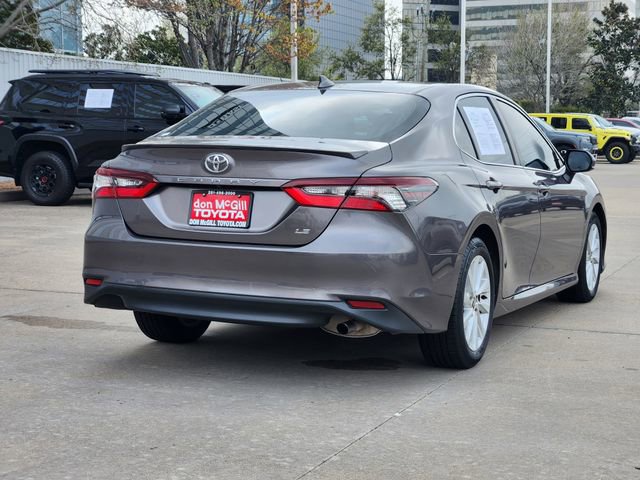 Certified 2022 Toyota Camry LE image 5
