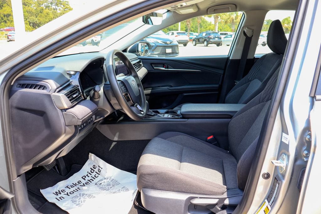 Used 2026 Toyota Camry LE FWD image 9