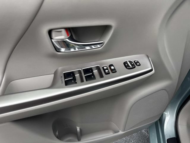 Used 2017 Toyota Prius V Four FWD image 19