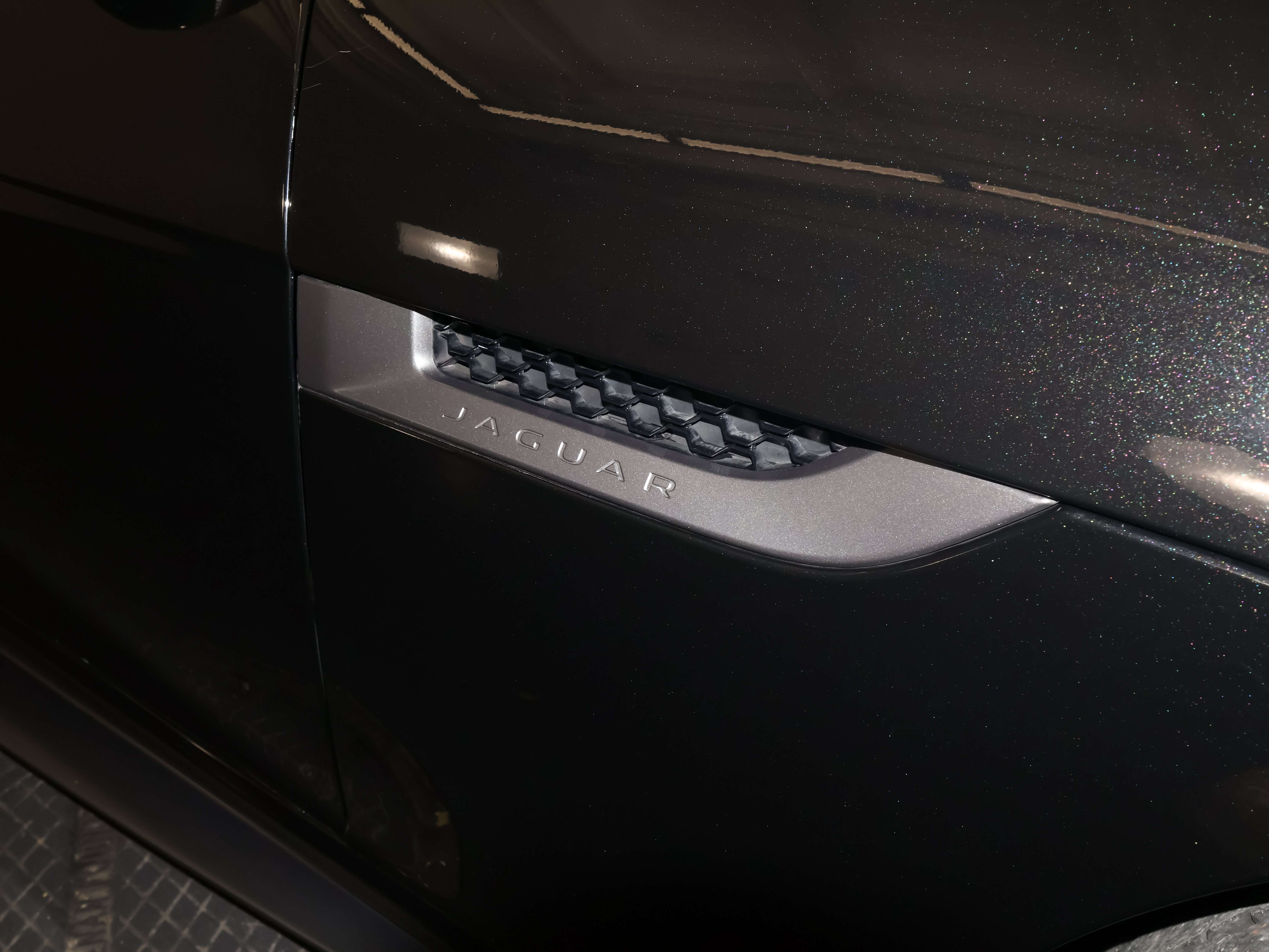 Used 2018 Jaguar F-TYPE 400 Sport AWD/4WD image 45