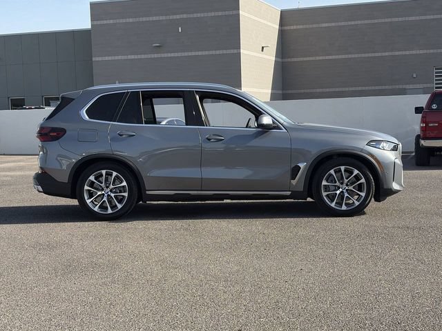 Used 2026 BMW X5 xDrive50e AWD/4WD image 5