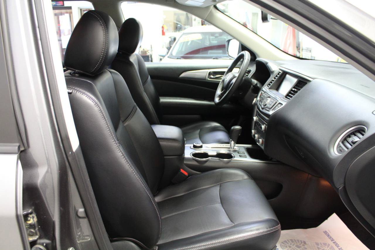 Used 2020 Nissan Pathfinder SL AWD/4WD image 24