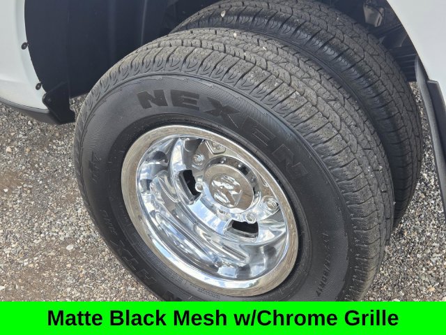 Used 2024 RAM 3500 Tradesman w/ Chrome Appearance Group AWD/4WD image 8