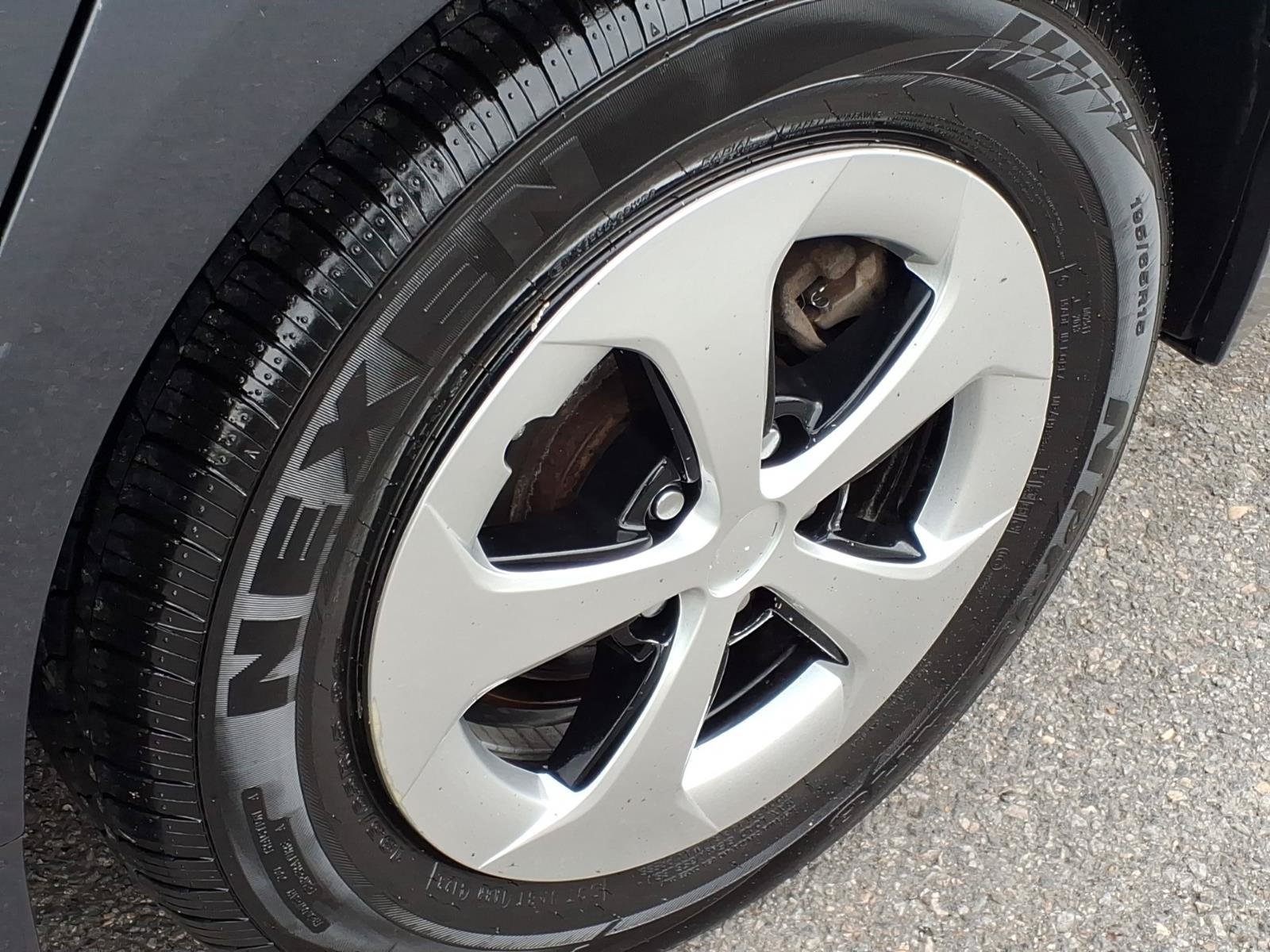 Used 2013 Toyota Prius Three FWD image 10