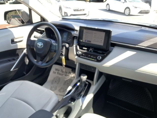 Used 2024 Toyota Corolla Cross L image 25
