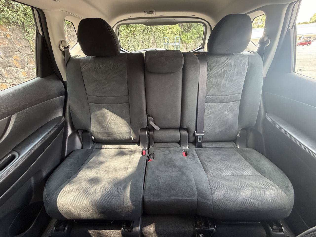 Used 2016 Nissan Rogue S AWD/4WD image 23
