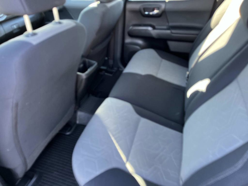 Used 2020 Toyota Tacoma TRD Off-Road image 17