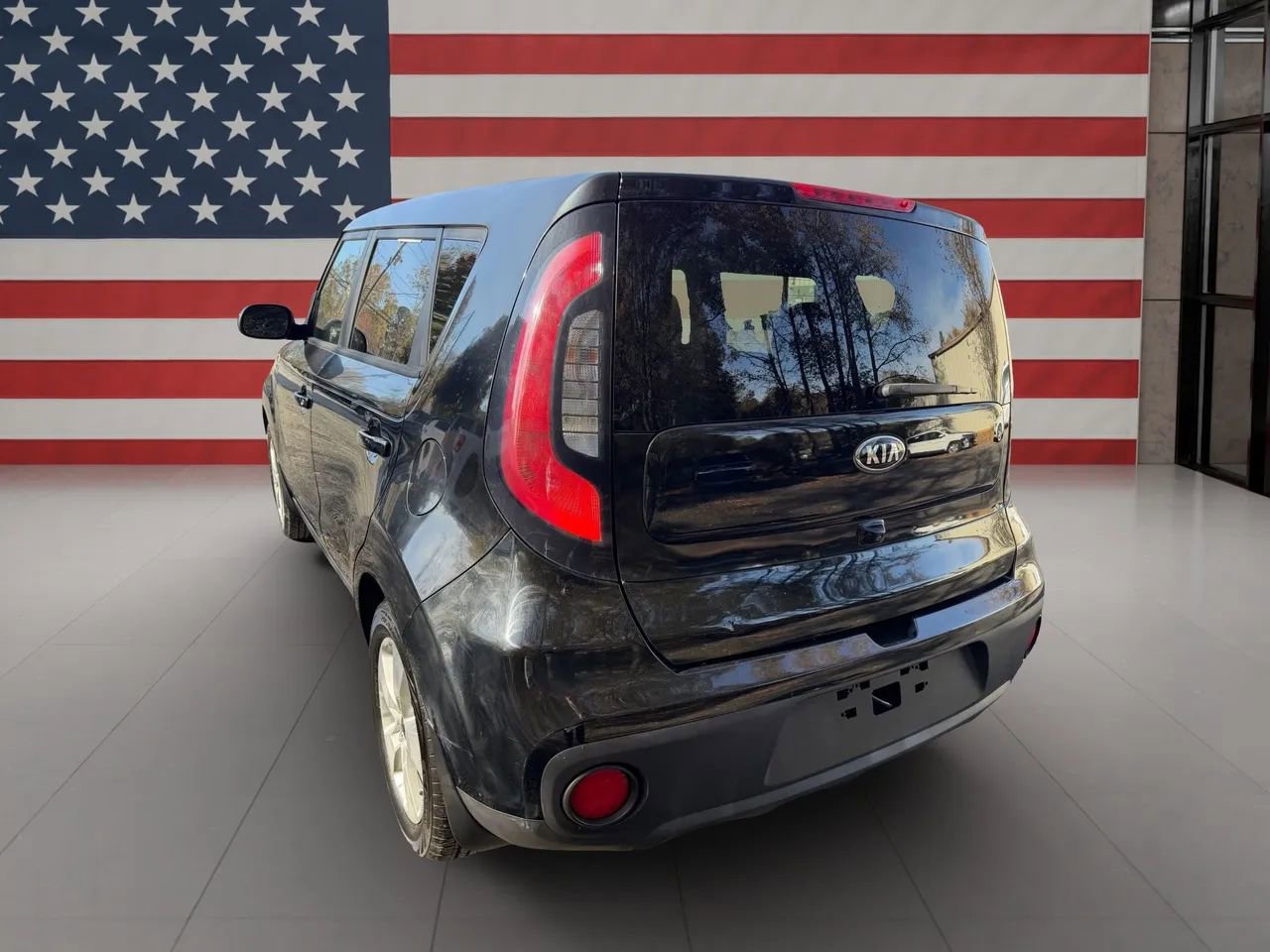 Used 2017 Kia Soul EV w/ Convenience Package image 5