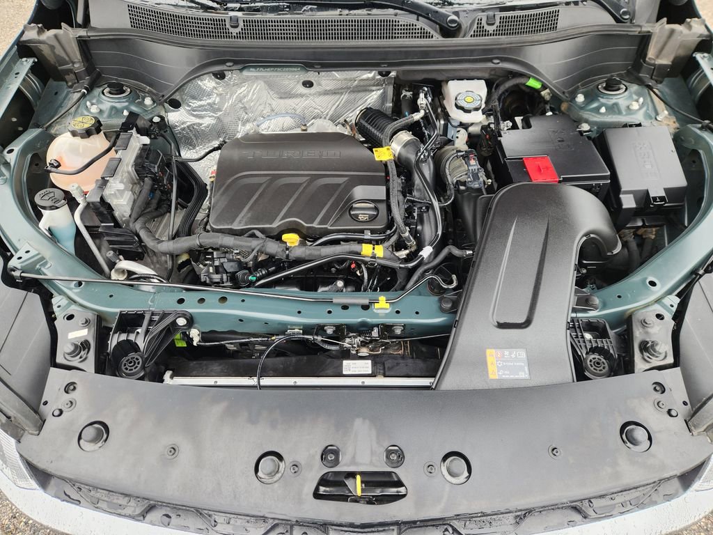 Used 2025 Chevrolet Trax LT FWD image 31