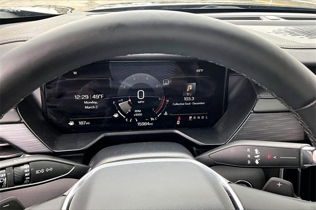 Used 2025 GMC Acadia Elevation image 13