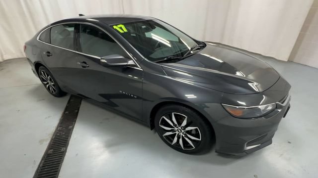 Used 2017 Chevrolet Malibu LT FWD image 2