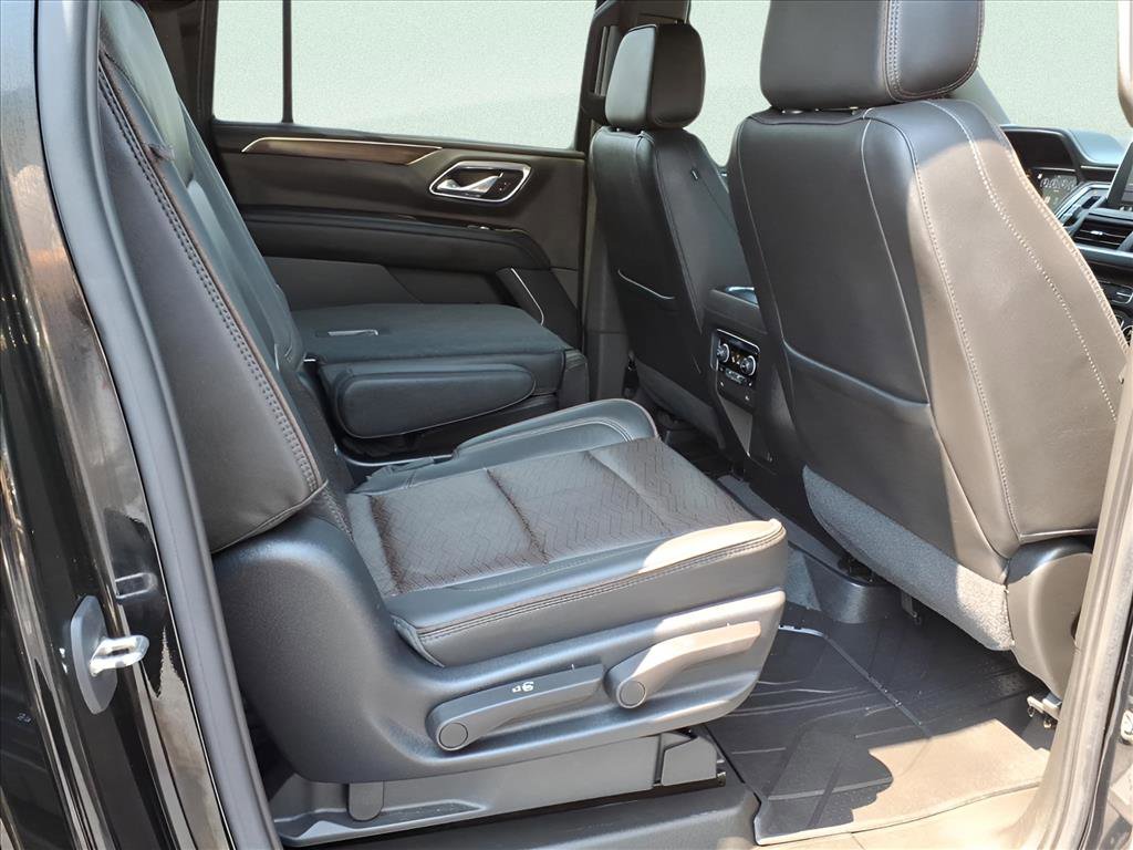 Used 2021 Chevrolet Suburban High Country image 11