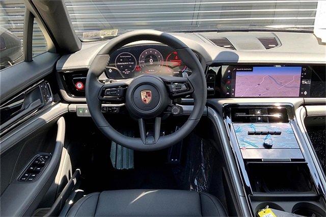 New 2025 Porsche Panamera 4 image 22
