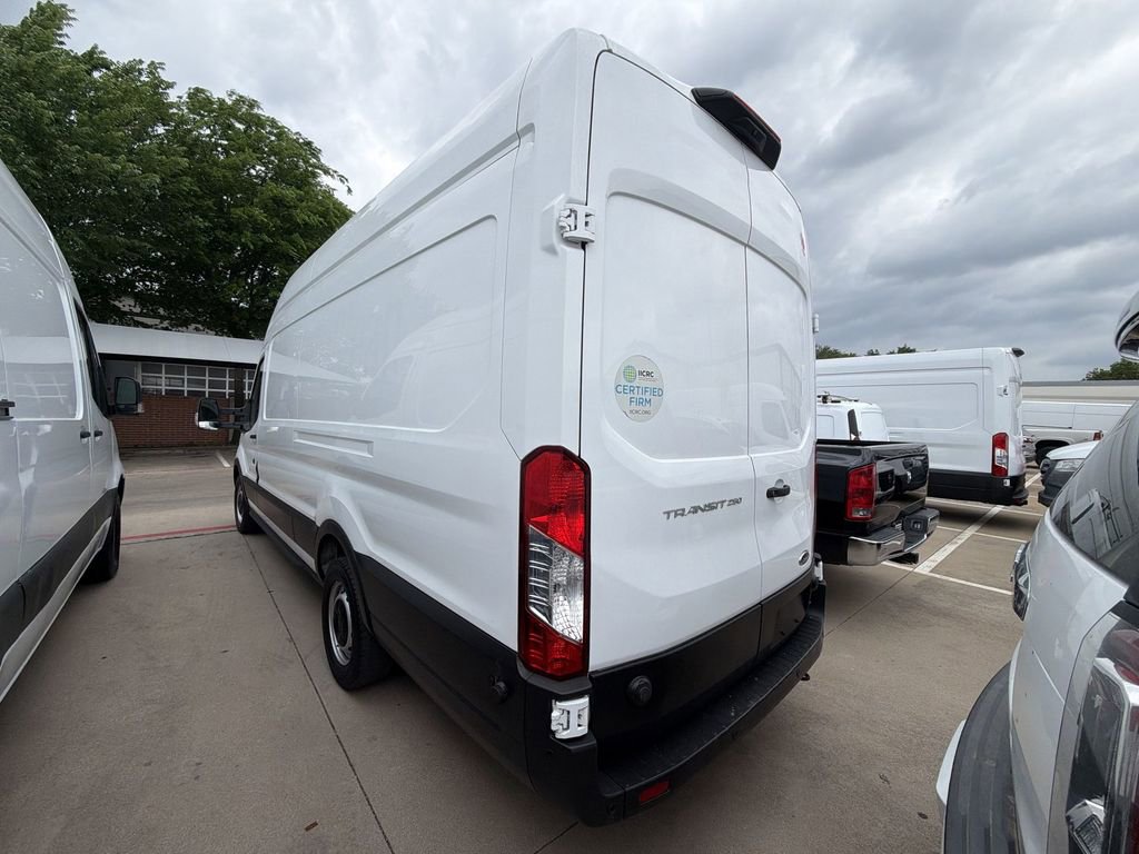 Used 2020 Ford Transit 250 148 High Roof Extended w/ Load Area Protection Package image 4
