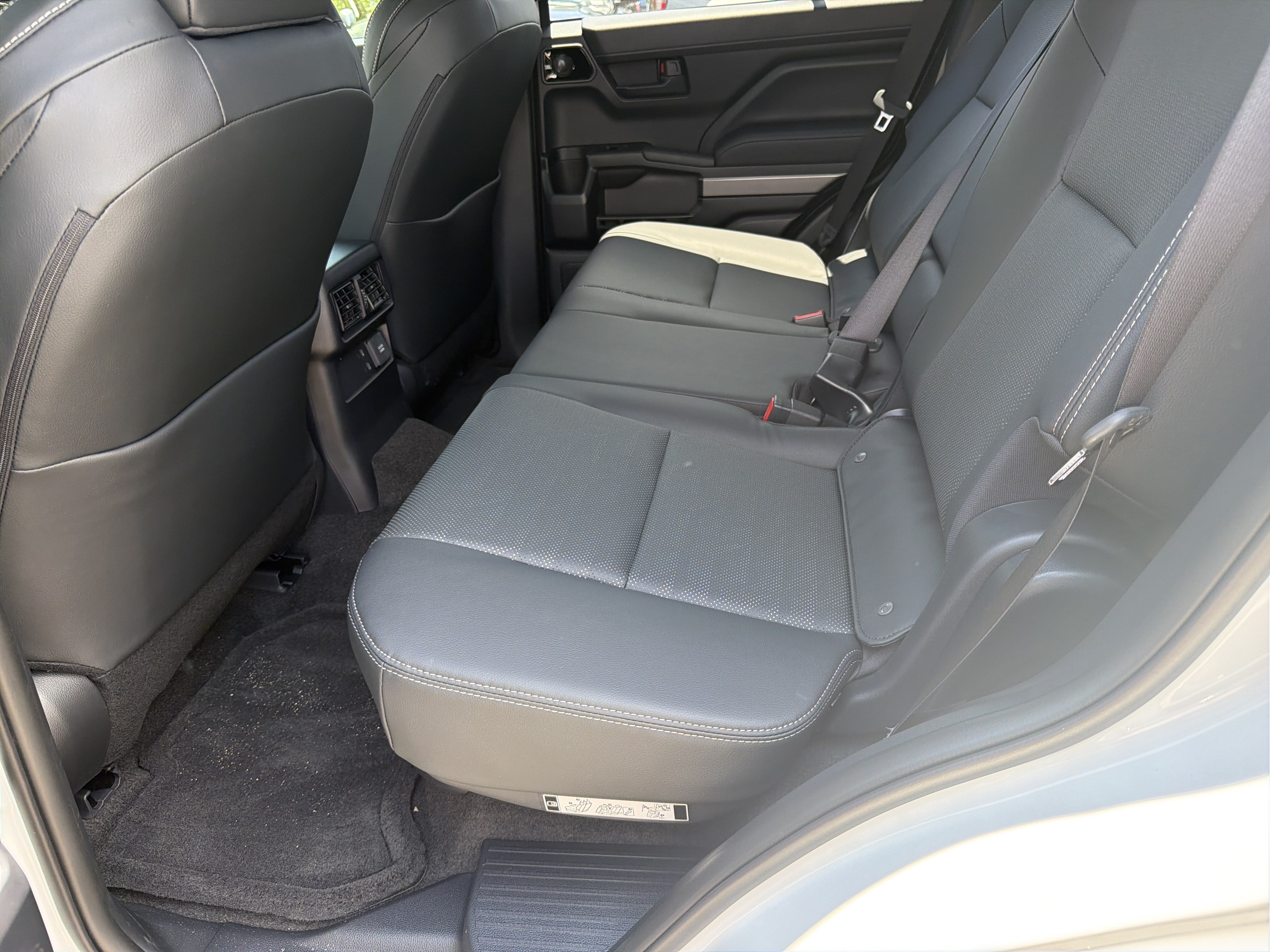 New 2026 Toyota 4Runner TRD Off-Road Premium AWD/4WD image 19