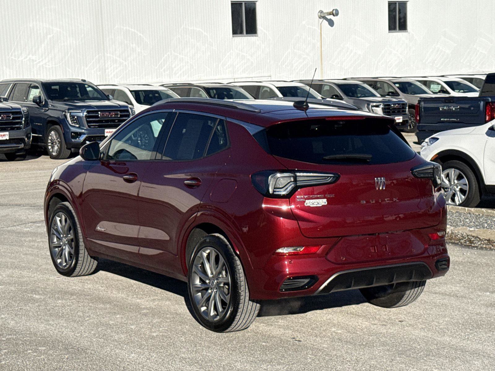 Used 2025 Buick Encore GX Avenir w/ Avenir Technology Package image 6