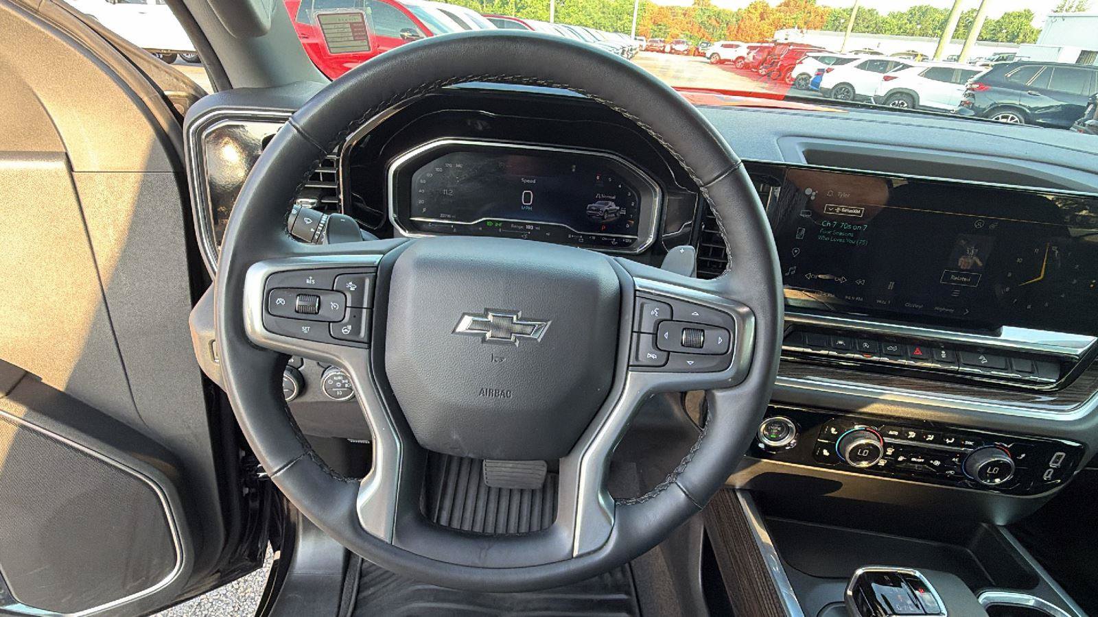 Used 2024 Chevrolet Silverado 1500 RST w/ Z71 Off-Road Package AWD/4WD image 23