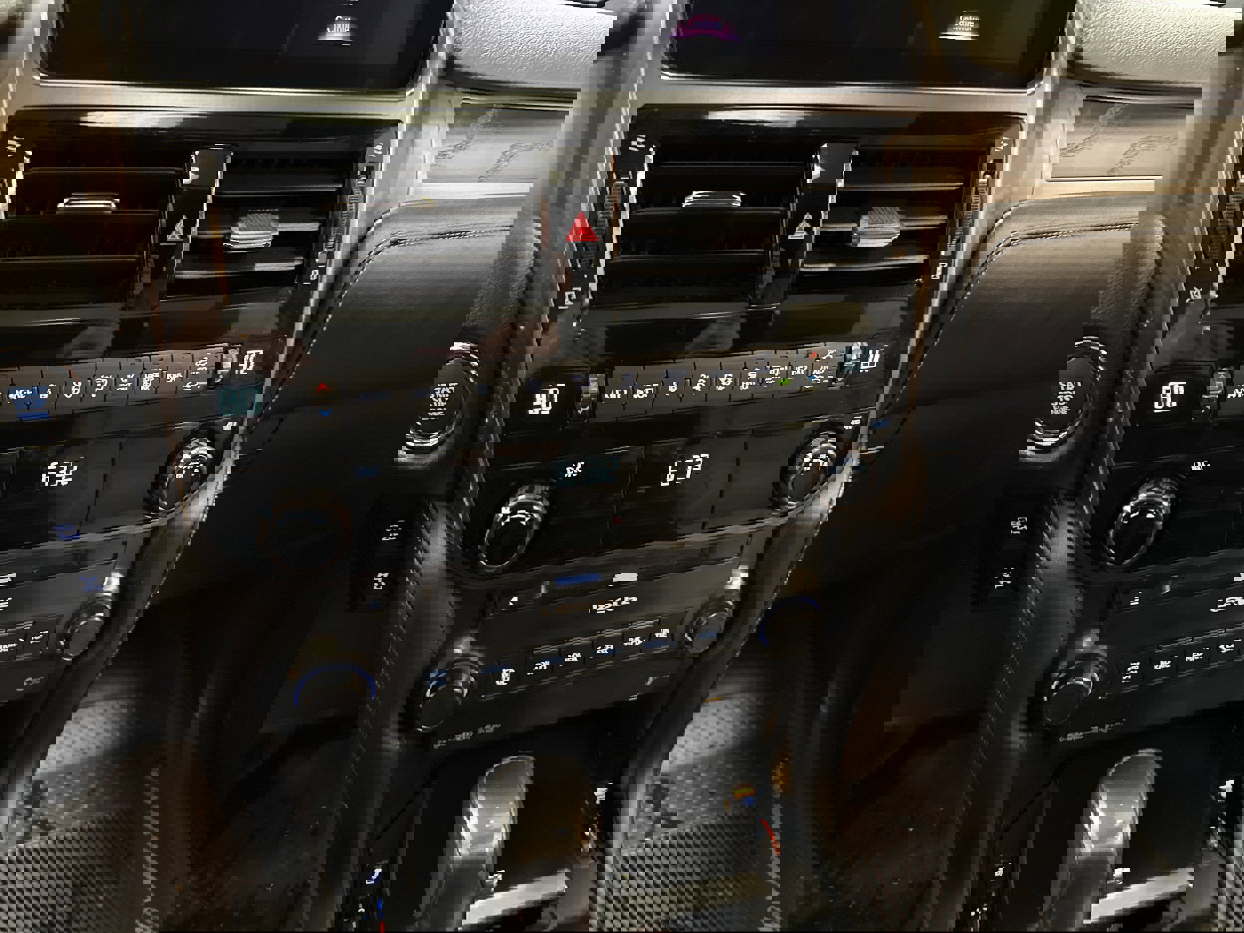 Used 2023 Lexus GX 460 Luxury image 37