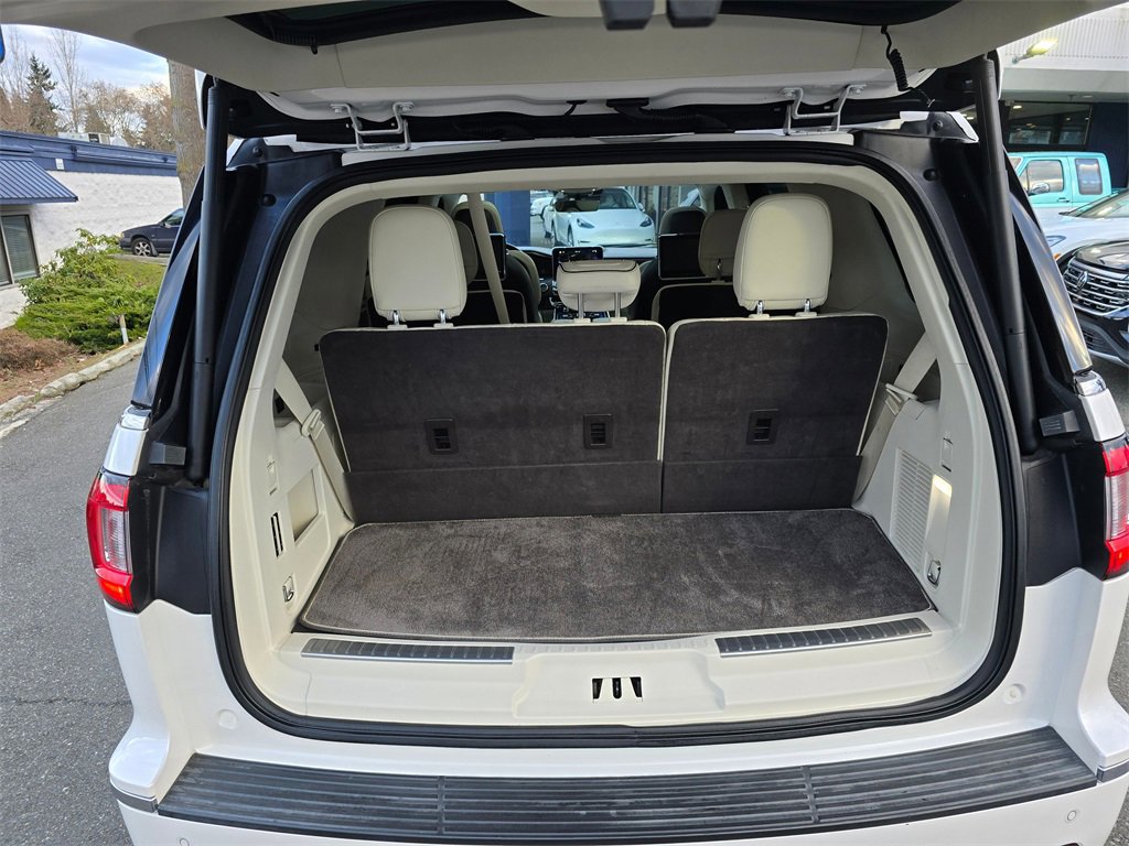 Used 2019 Lincoln Navigator Black Label w/ Cargo Package image 14