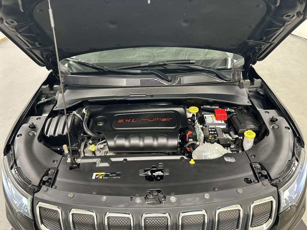 Used 2022 Jeep Compass Latitude w/ Sun and Sound Group AWD/4WD image 24