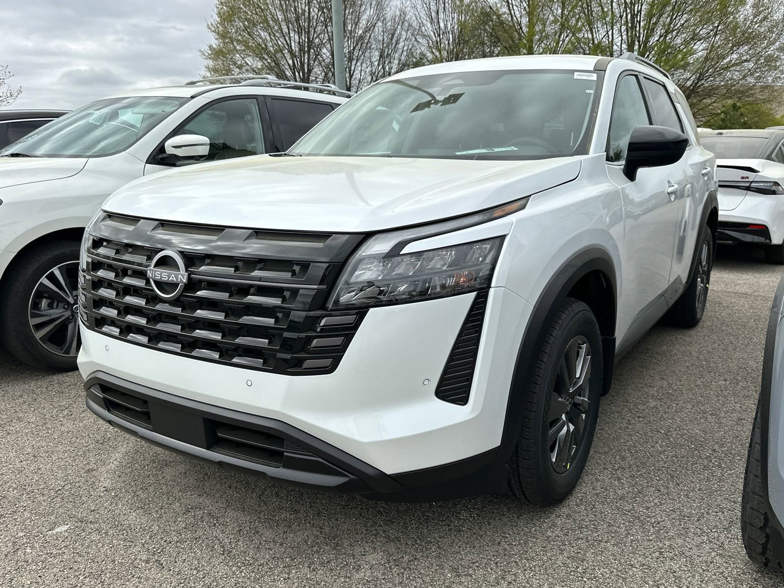 New 2026 Nissan Pathfinder SV